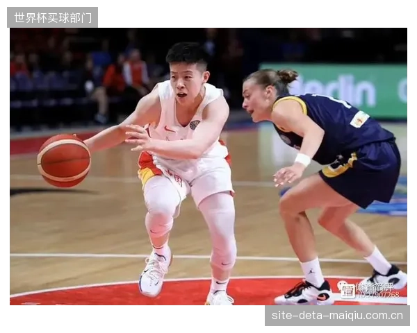 美国队小组赛程规避长途奔波,相较对手波黑队(飞行8000公里)拥有显著体能优势。 美国队小组赛程规避长途奔波,相较对手波黑队(飞行8000公里)拥有显著体能优势。